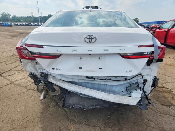 2025 TOYOTA CAMRY