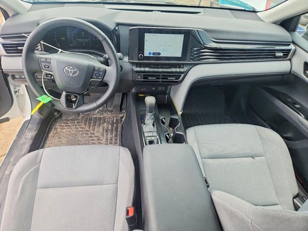 2025 TOYOTA CAMRY
