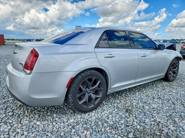 2021 CHRYSLER 300