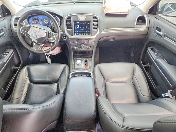 2021 CHRYSLER 300