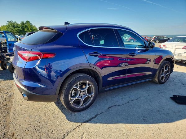 2018 ALFA ROMEO STELVIO