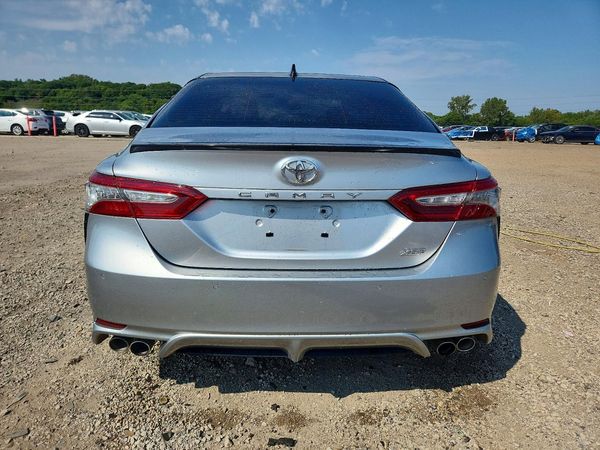 2018 TOYOTA CAMRY