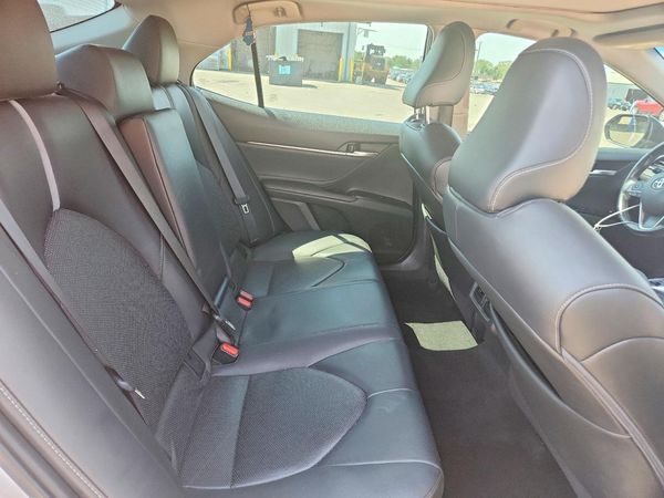 2018 TOYOTA CAMRY