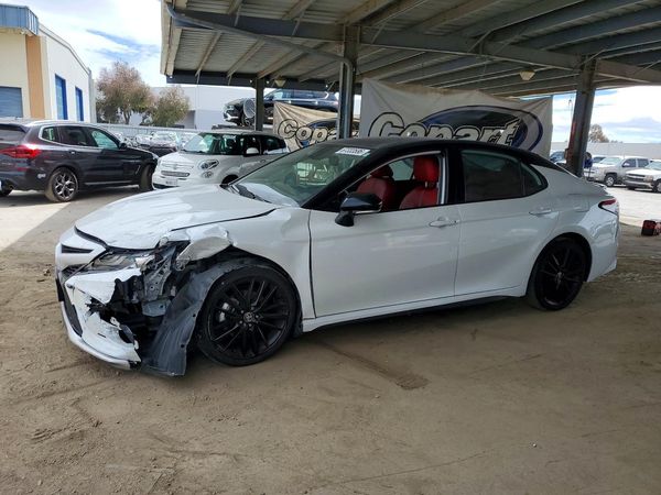 2021 TOYOTA CAMRY XSE
