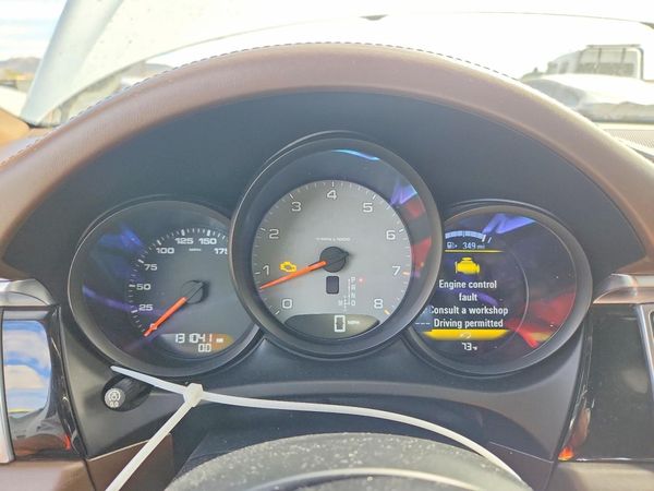 2016 PORSCHE MACAN