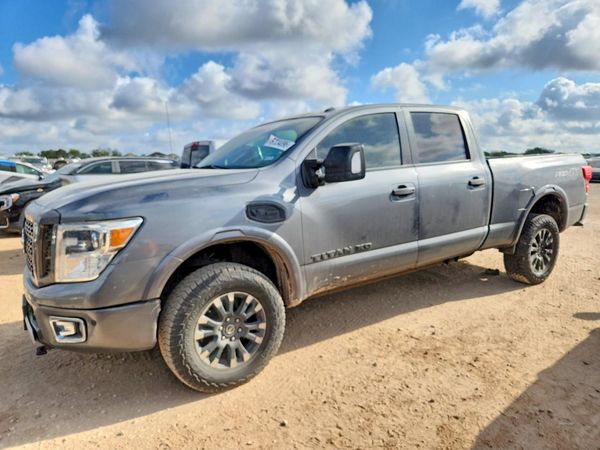 2018 NISSAN TITAN — Front 3/4