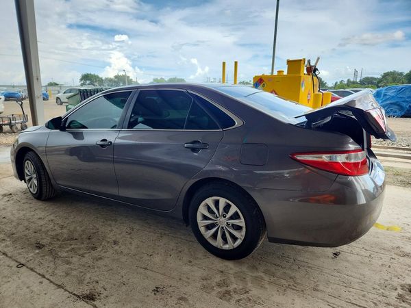 2015 TOYOTA CAMRY
