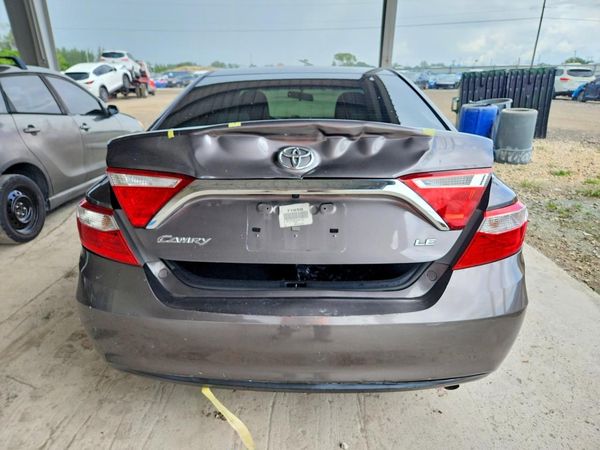 2015 TOYOTA CAMRY