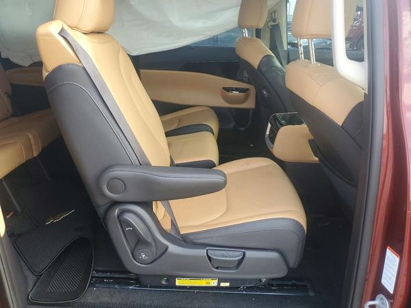 2024 KIA CARNIVAL