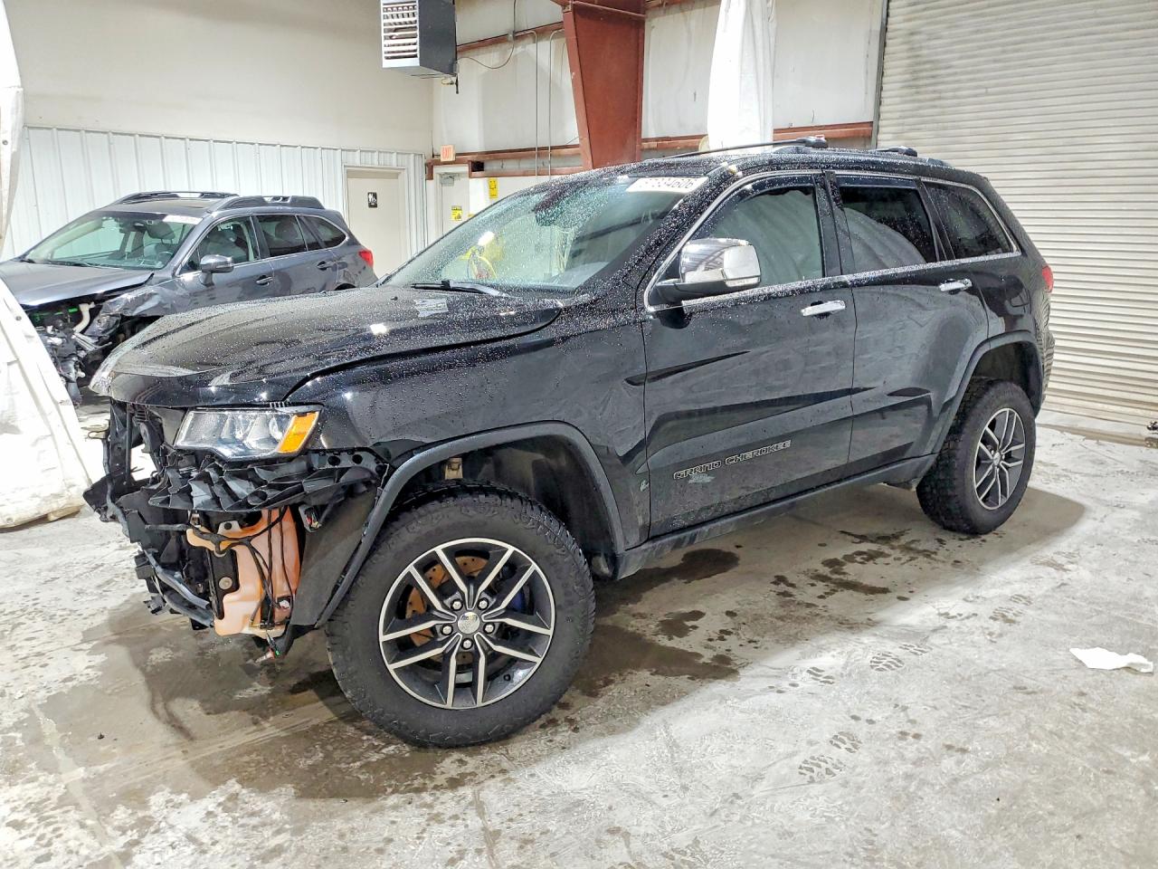 2018 JEEP CHEROKEE Limited — Front 3/4