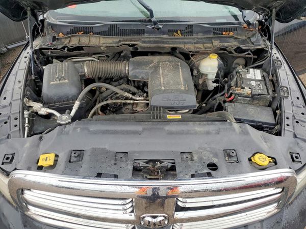 2016 RAM 1500 SLT — Engine bay