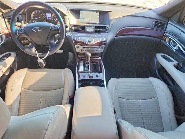 2015 INFINITI Q70