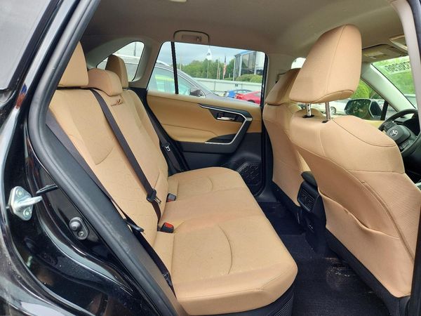 2022 TOYOTA RAV4 XLE