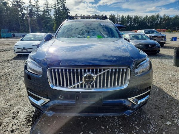2025 VOLVO XC90