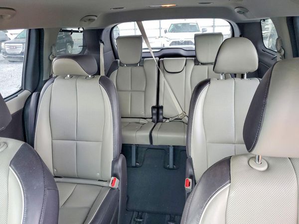 2017 KIA SEDONA