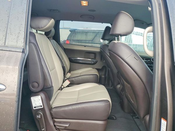 2017 KIA SEDONA