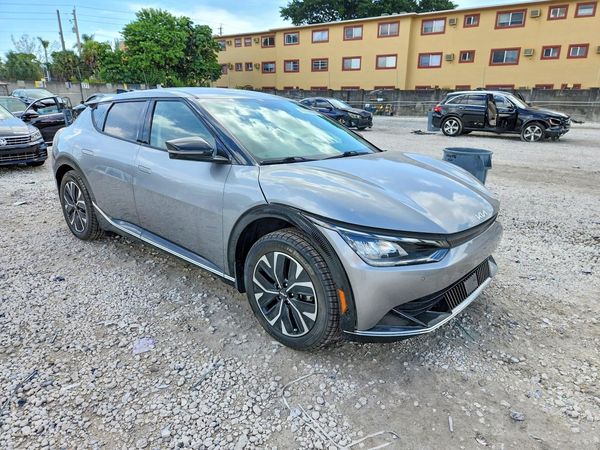 2022 KIA EV6