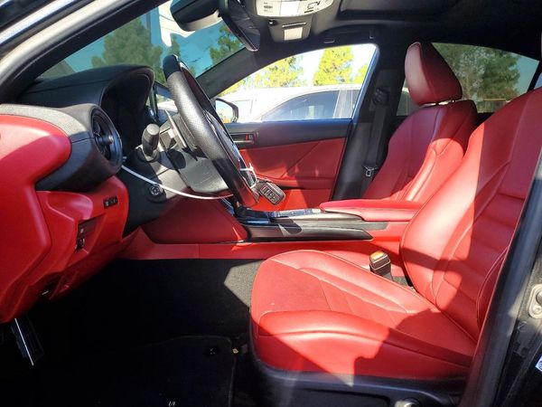2024 LEXUS IS 500