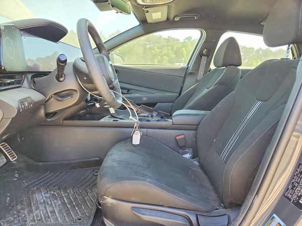 2025 HYUNDAI ELANTRA Blue, SEL Sport — DENT