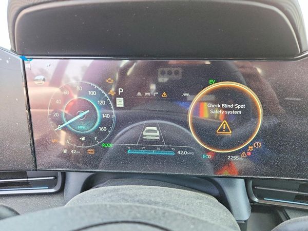 2025 HYUNDAI ELANTRA Blue, SEL Sport — ODOM