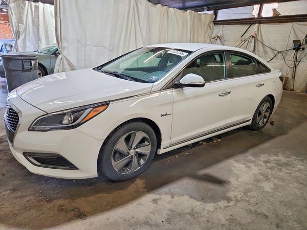 2016 HYUNDAI SONATA GLS (Middle) — Front 3/4