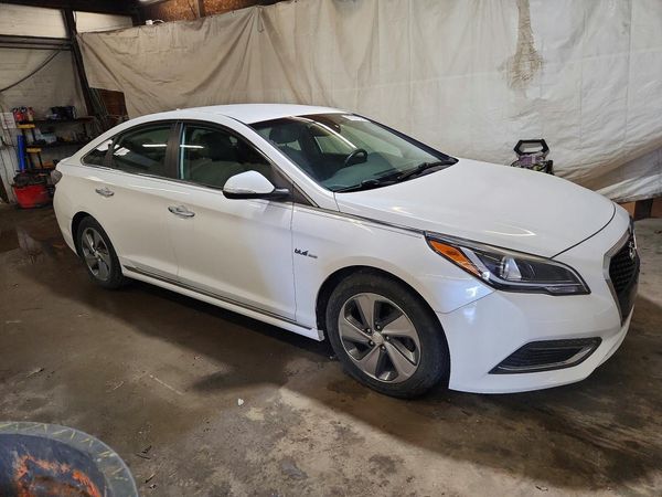 2016 HYUNDAI SONATA GLS (Middle) — Passenger 3/4