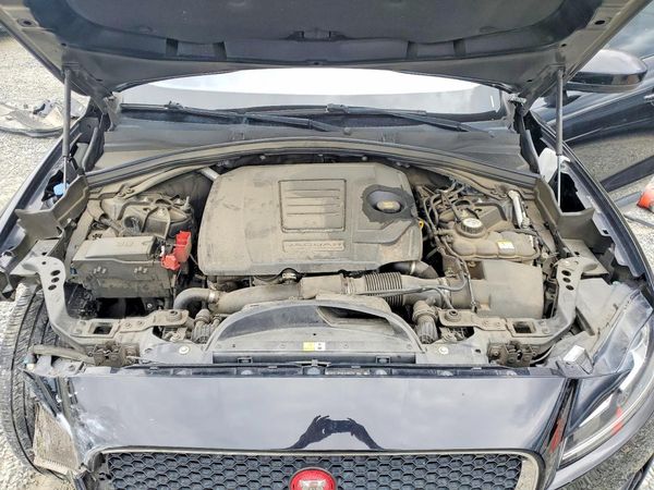 2018 JAGUAR F-PACE S