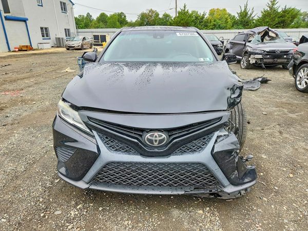 2019 TOYOTA CAMRY