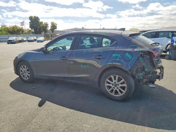 2016 MAZDA 3 SE