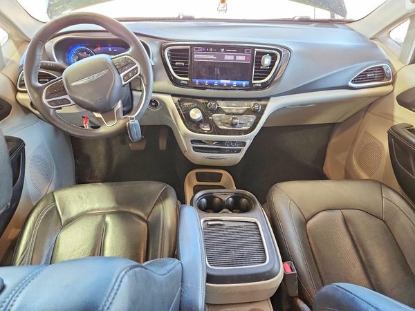 2022 CHRYSLER PACIFICA Touring L — CKPT