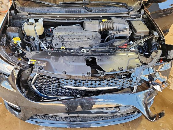 2022 CHRYSLER PACIFICA Touring L — Engine bay
