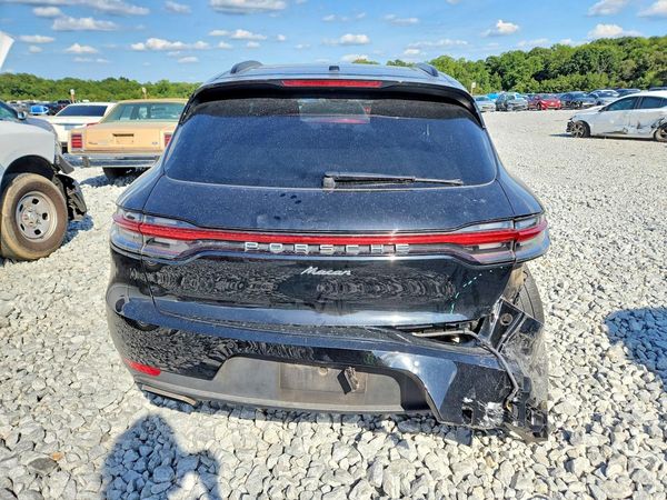 2019 PORSCHE MACAN