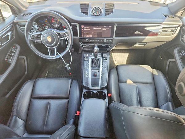2019 PORSCHE MACAN