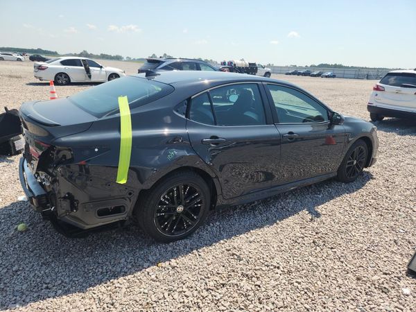 2026 TOYOTA CAMRY