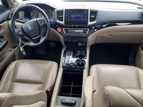 2017 HONDA PILOT Elite
