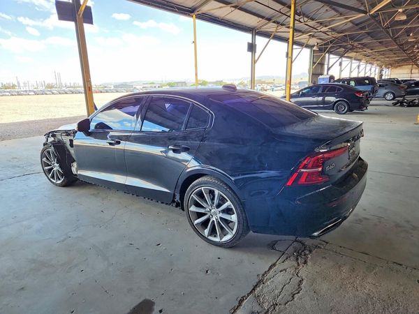 2021 VOLVO S60