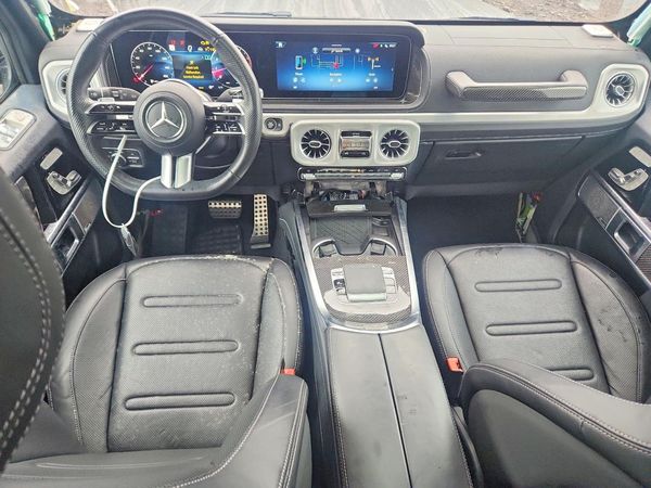 2025 MERCEDES-BENZ G550