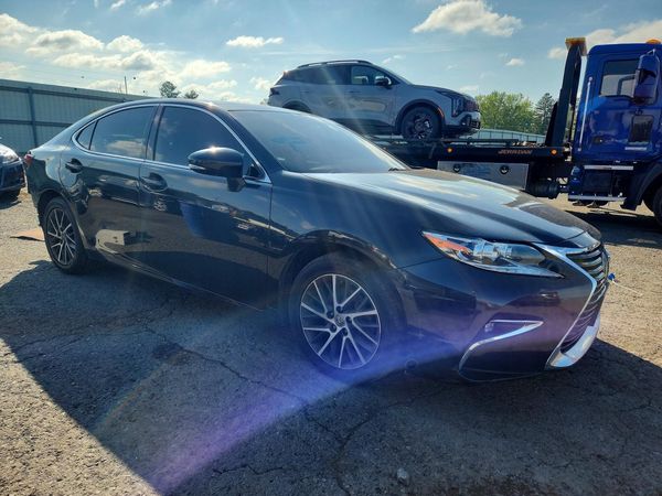 2018 LEXUS ES 350 — Passenger 3/4