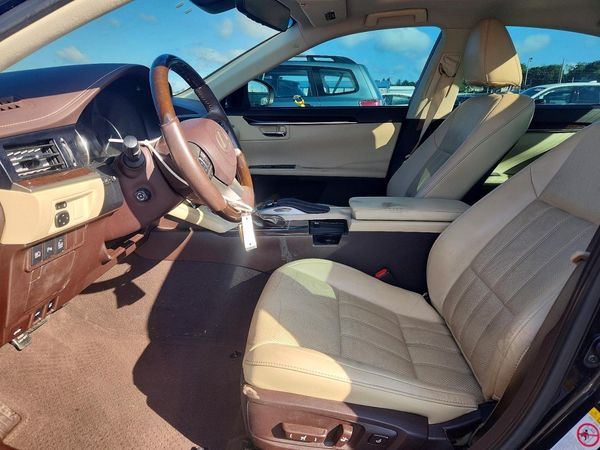 2018 LEXUS ES 350 — DENT