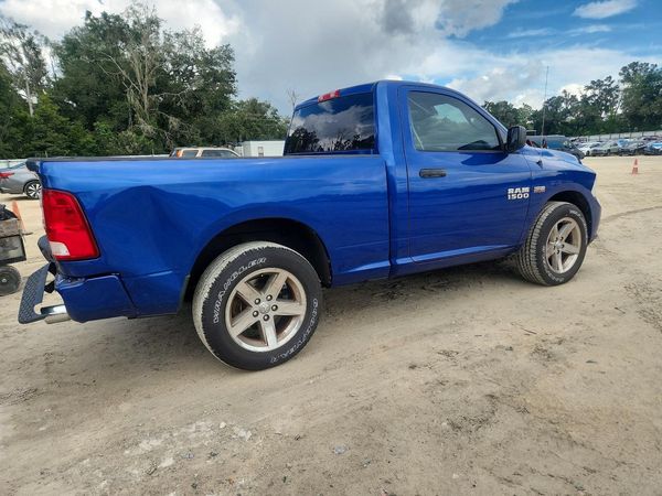 2016 RAM 1500 ST