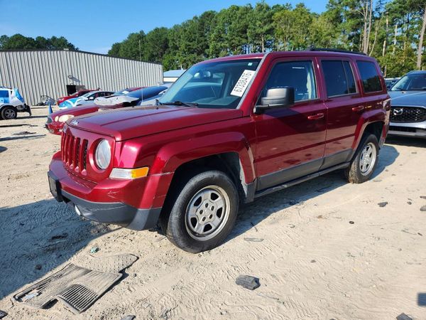 2016 JEEP PATRIOT Sport — Front 3/4