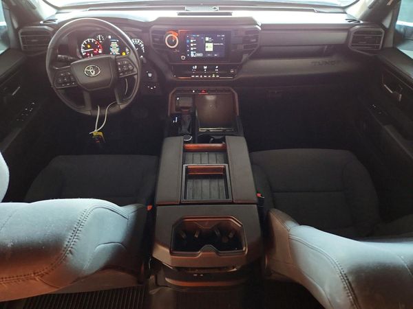 2025 TOYOTA TUNDRA