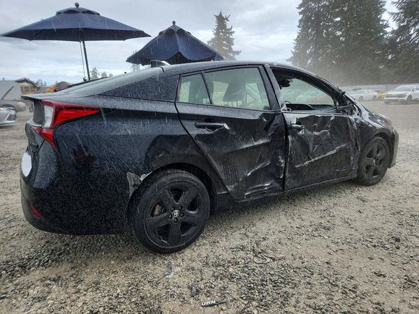 2022 TOYOTA PRIUS