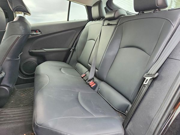 2022 TOYOTA PRIUS