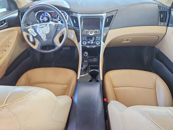 2012 HYUNDAI SONATA Middle level