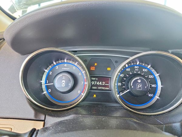 2012 HYUNDAI SONATA Middle level