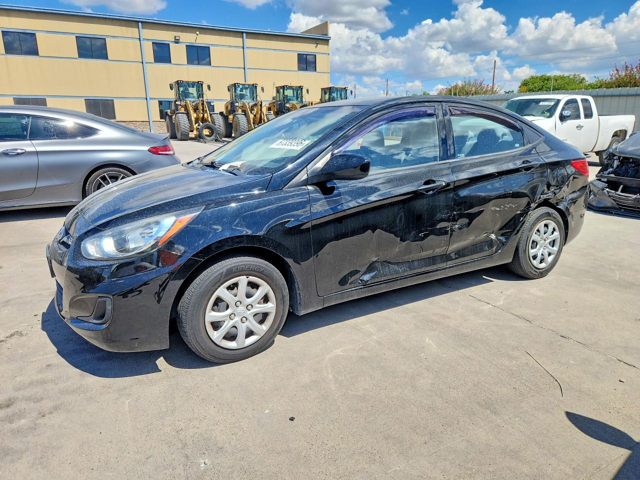 2012 HYUNDAI ACCENT GL (Middle-low grade)
