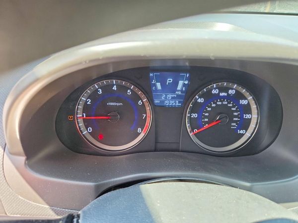 2012 HYUNDAI ACCENT GL (Middle-low grade)