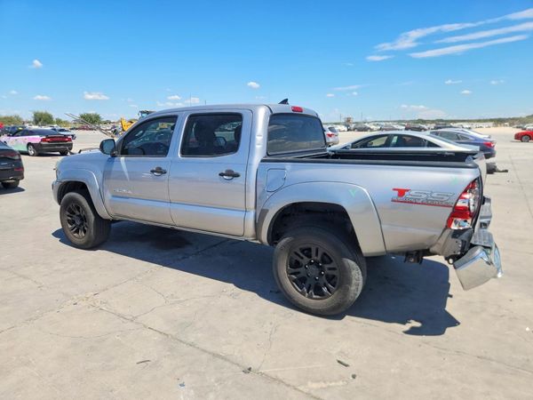 2015 TOYOTA TACOMA