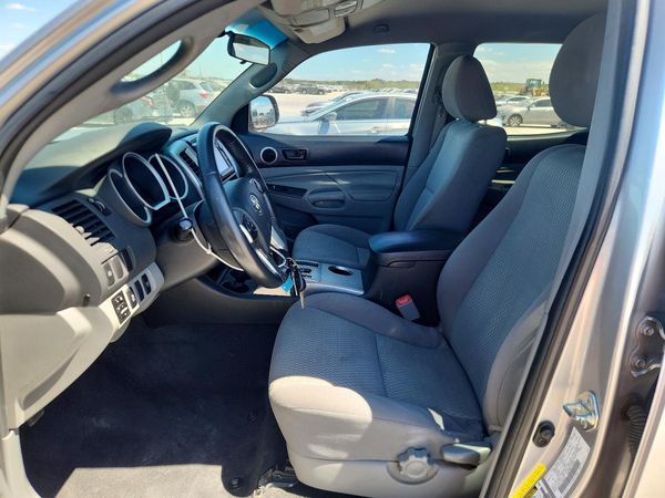 2015 TOYOTA TACOMA
